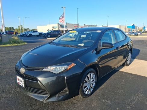 Used 2019 Toyota Corolla LE FWD image 4