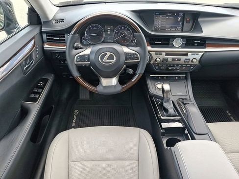 Used 2016 Lexus ES 350 w/ Navigation System Package FWD image 8