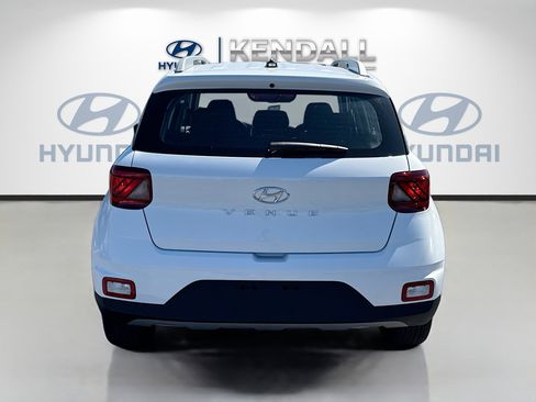 New 2026 Hyundai Venue SEL FWD image 5