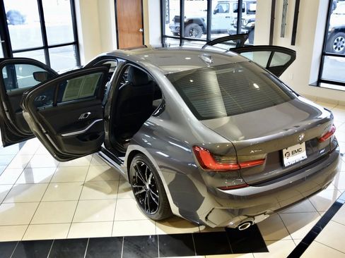 Used 2020 BMW 330i xDrive 330i xDrive w/ M Sport Package image 8