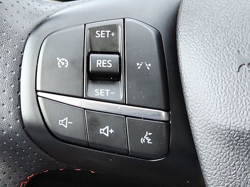 Used 2025 Ford Escape ST-Line FWD image 18