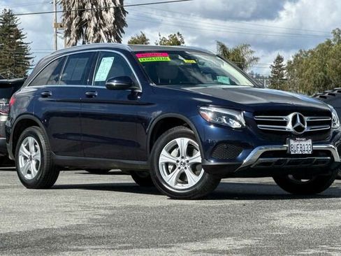 Used 2018 Mercedes-Benz GLC 300 4MATIC image 2