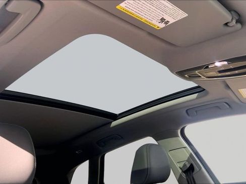 Used 2025 Audi Q5 Premium w/ Convenience Package AWD/4WD image 32