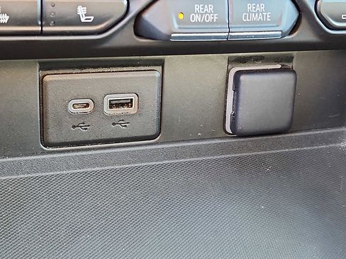 Used 2022 Chevrolet Tahoe RST w/ Luxury Package image 25