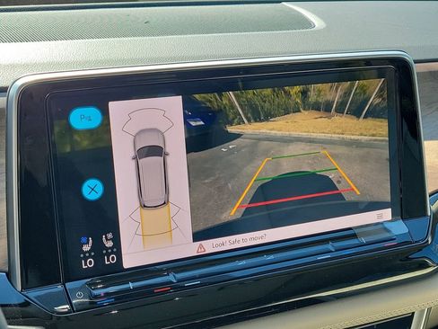 New 2026 Volkswagen Atlas SE image 20