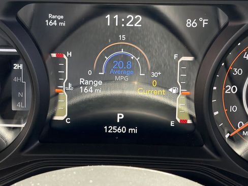 Used 2025 Jeep Wrangler Unlimited Sahara AWD/4WD image 13