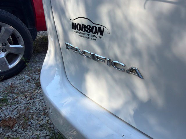 Used 2022 Chrysler Pacifica Touring-L FWD image 11