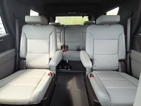 New 2026 Chevrolet Tahoe LT image 25