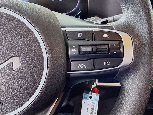 Used 2023 Kia Sportage LX image 15