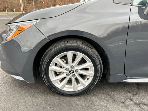 Certified 2024 Toyota Corolla LE image 29