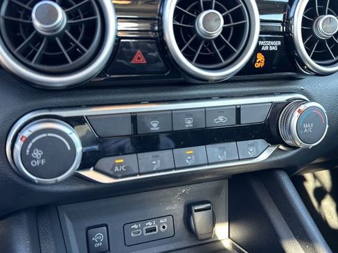 Certified 2025 Nissan Sentra SV image 7