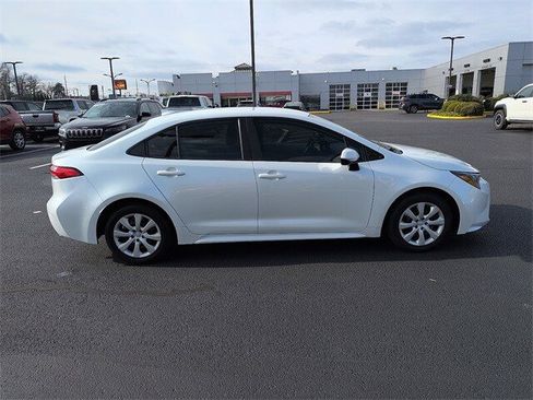 Certified 2024 Toyota Corolla LE image 8