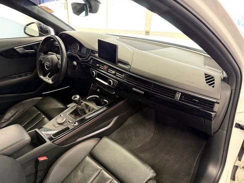 Used 2018 Audi A4 2.0T Premium Plus w/ Premium Plus Package image 31