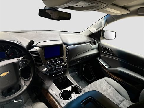 Used 2019 Chevrolet Suburban LS w/ All-Season Package image 22
