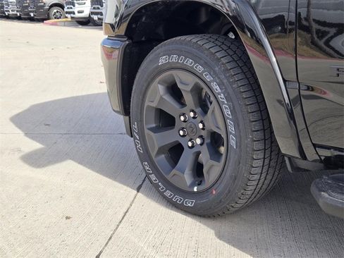 New 2026 RAM 1500 4x4 Crew Cab image 9