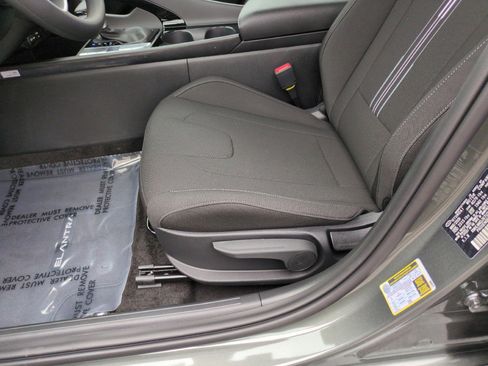New 2026 Hyundai Elantra Hybrid FWD image 16