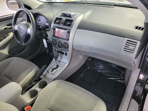 Used 2013 Toyota Corolla LE FWD image 15