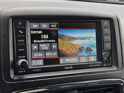 Used 2017 Dodge Grand Caravan SXT image 14