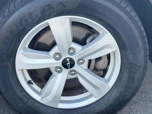 Used 2022 Kia Sorento LX AWD/4WD image 9