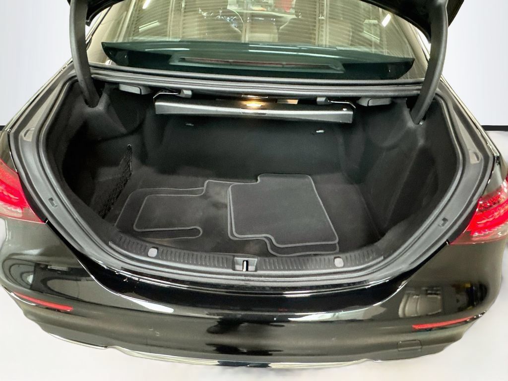 Used 2022 Mercedes-Benz E 350 4MATIC Sedan image 31