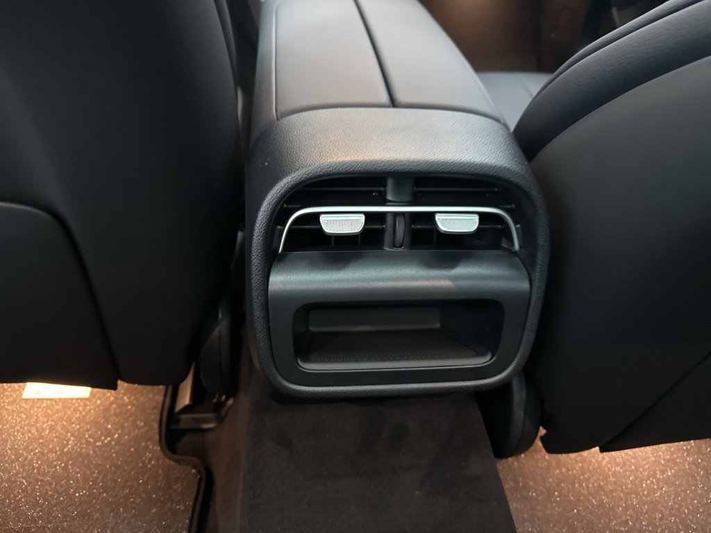 Used 2026 Mercedes-Benz E 350 Sedan image 21