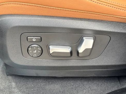 Used 2026 BMW X5 sDrive40i w/ Premium Package RWD image 21