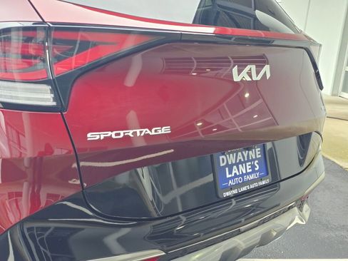 Used 2023 Kia Sportage SX Prestige image 8