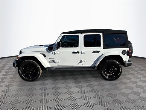 Used 2023 Jeep Wrangler Unlimited Sahara w/ Cold Weather Group image 9