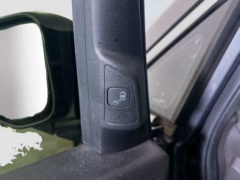 Used 2013 Honda Odyssey Touring image 16