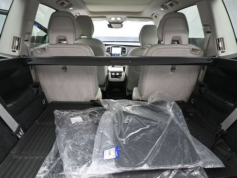 Used 2023 Volvo XC90 B6 Plus w/ Protection Package AWD/4WD image 31