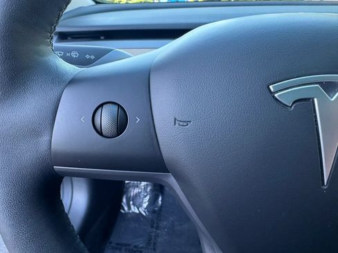 Used 2023 Tesla Model 3 Standard Range RWD image 32