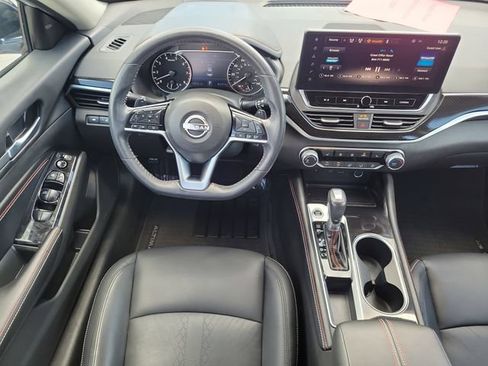 Used 2023 Nissan Altima 2.5 SR w/ SR Premium Package FWD image 15