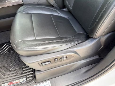 Used 2020 Chevrolet Silverado 1500 LTZ w/ LTZ Premium Package image 20