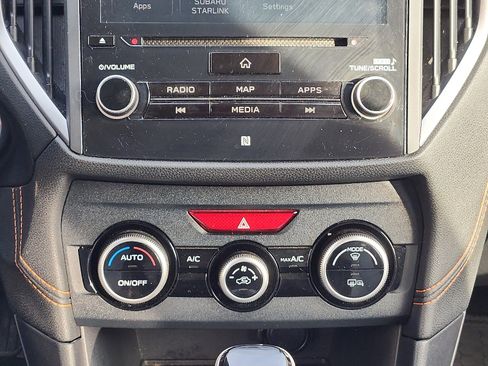 Used 2019 Subaru Crosstrek 2.0i Limited w/ Moonroof Package w/Navigation image 18