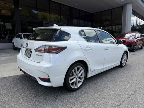 Used 2015 Lexus CT 200h w/ Navigation Package FWD image 4