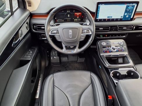 Used 2022 Lincoln Nautilus Reserve w/ Equipment Group 201A image 12