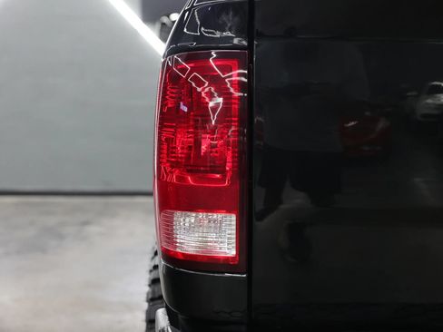 Used 2018 RAM 2500 Big Horn w/ Sport Appearance Group AWD/4WD image 26