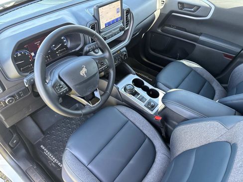 Used 2024 Ford Bronco Sport Outer Banks w/ Tech Package image 21