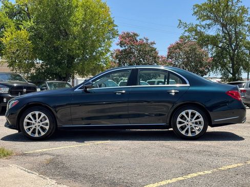 Used 2017 Mercedes-Benz E 300 4MATIC w/ Premium 1 Package image 3