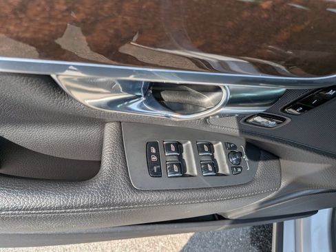 Used 2018 Volvo S90 T5 Momentum w/ Convenience Package AWD/4WD image 9