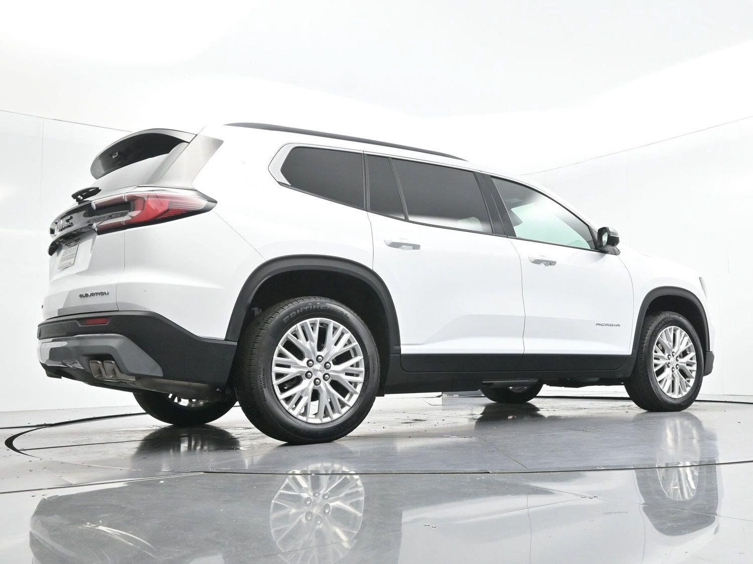Used 2026 GMC Acadia Elevation w/ Elevation Premium Package FWD image 52