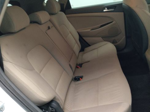 Used 2020 Hyundai Tucson Value w/ Cargo Package image 19