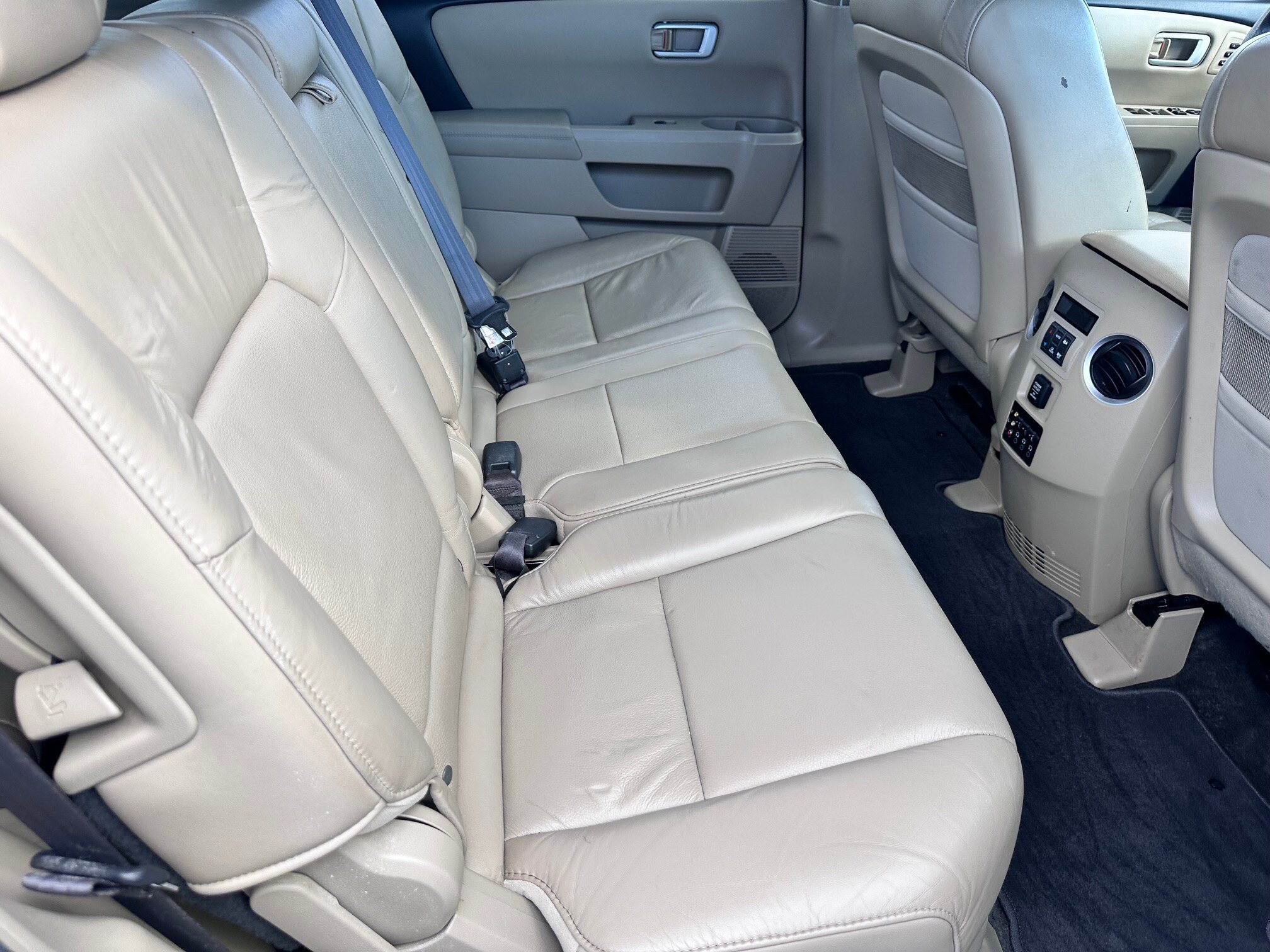 Used 2011 Honda Pilot Touring image 10