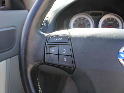 Used 2012 Volvo C70 T5 image 17