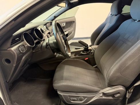 Used 2018 Ford Mustang GT w/ GT Performance Package RWD image 10