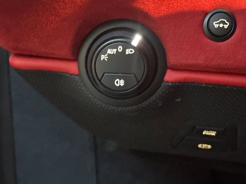 Used 2019 Ferrari 488 Pista Coupe image 33