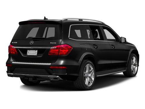 Used 2016 Mercedes-Benz GL 550 4MATIC image 2