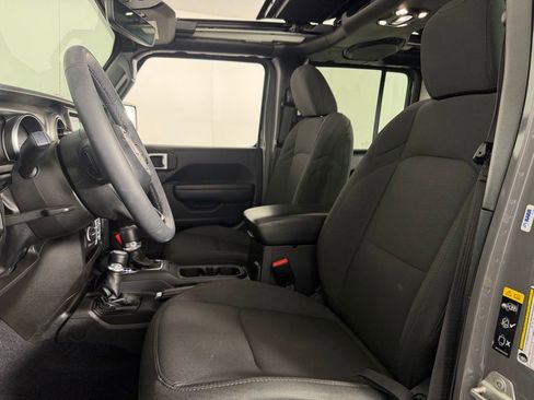 Used 2023 Jeep Wrangler Unlimited w/ Sun & Screen Package AWD/4WD image 16
