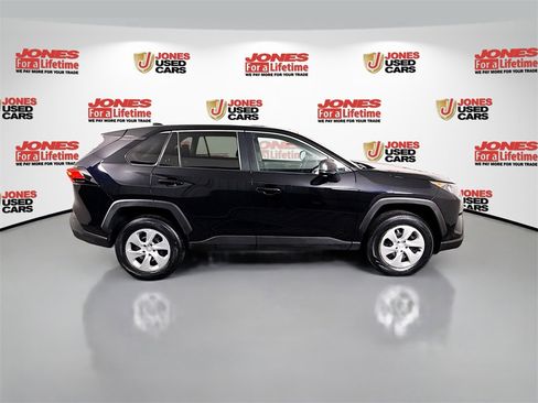 Certified 2022 Toyota RAV4 LE image 16