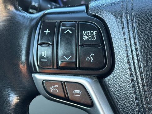 Used 2015 Toyota Highlander XLE AWD/4WD image 45
